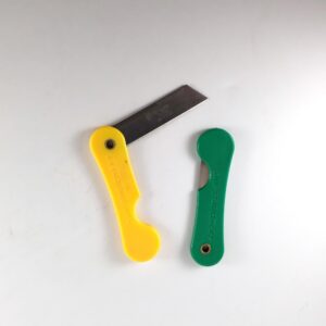 Cuchillita navaja sacapuntas plastica Ibi