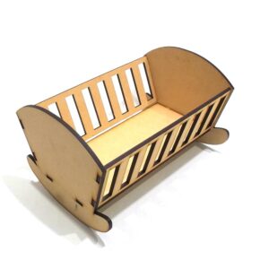 Cuna para bebote 5mm con barrotes calados 20x30 cm. MDF 3mm