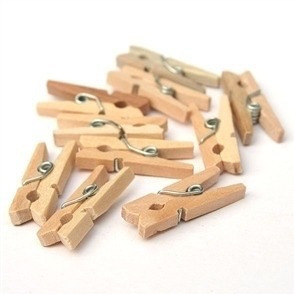 Broche de madera natural 2,5 cm. palitos blister x 50 u.