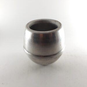 Fanal de acero inoxidable pantalla-cenefa diametro 8 cm. con velita alt. 8 cm. V237