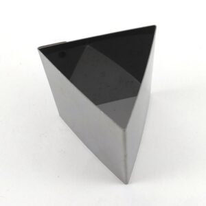 Molde de acero inoxidable triangulo 8 x 8 cm. alt. 8 cm. V181